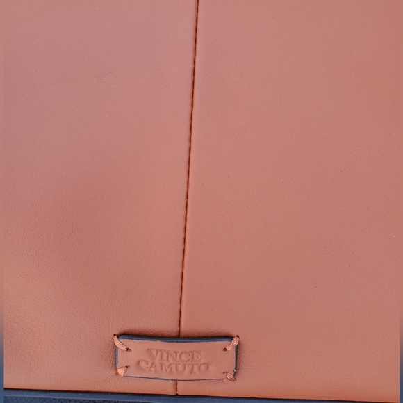 VINCE CAMUTO CASIA CLUTCH CROSSBODY BAG Leather NWT - Picture 10 of 11